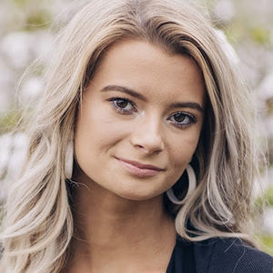 Meet your Posher, Anna